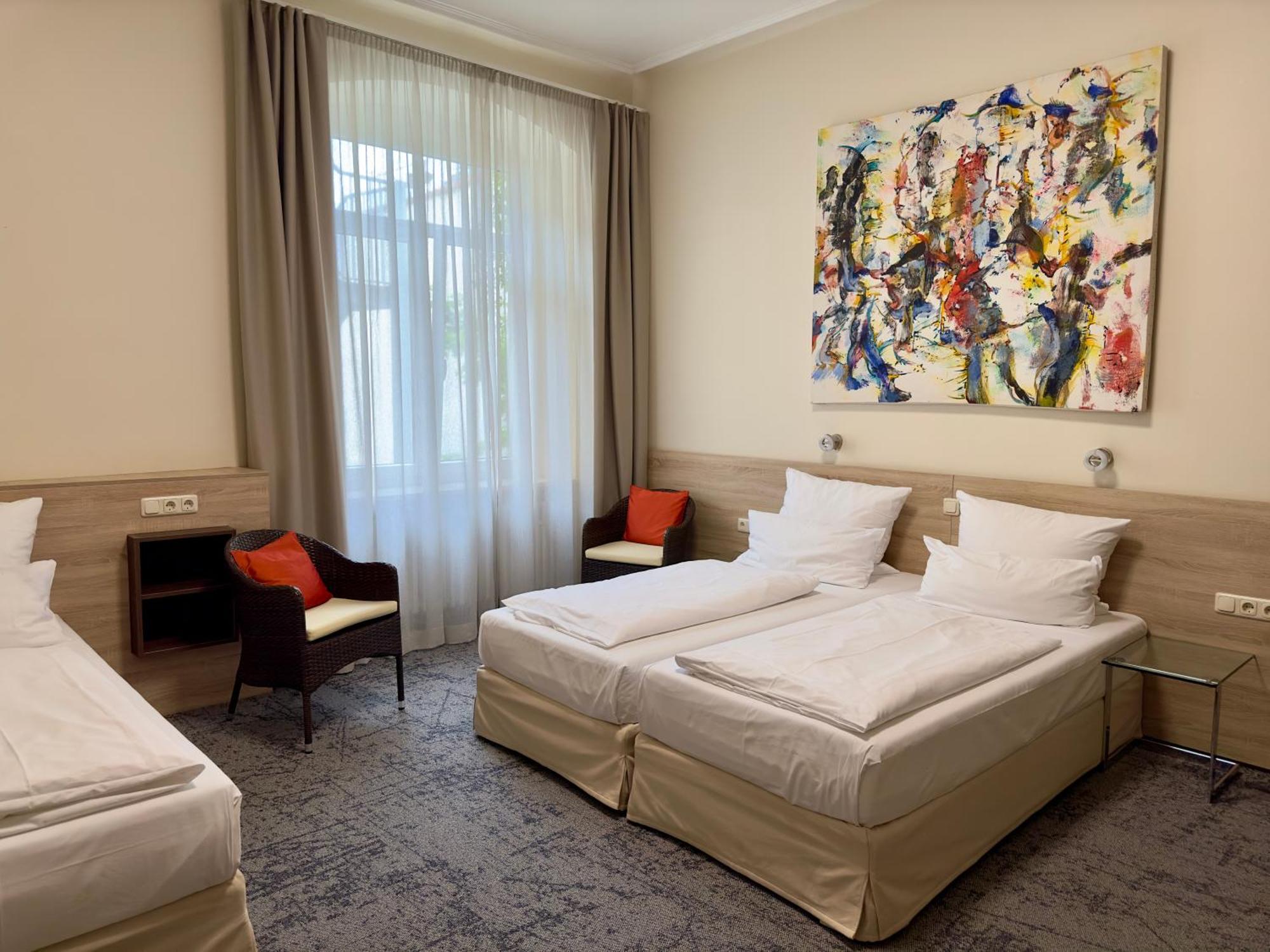 Hotel Central Hotel 3*
