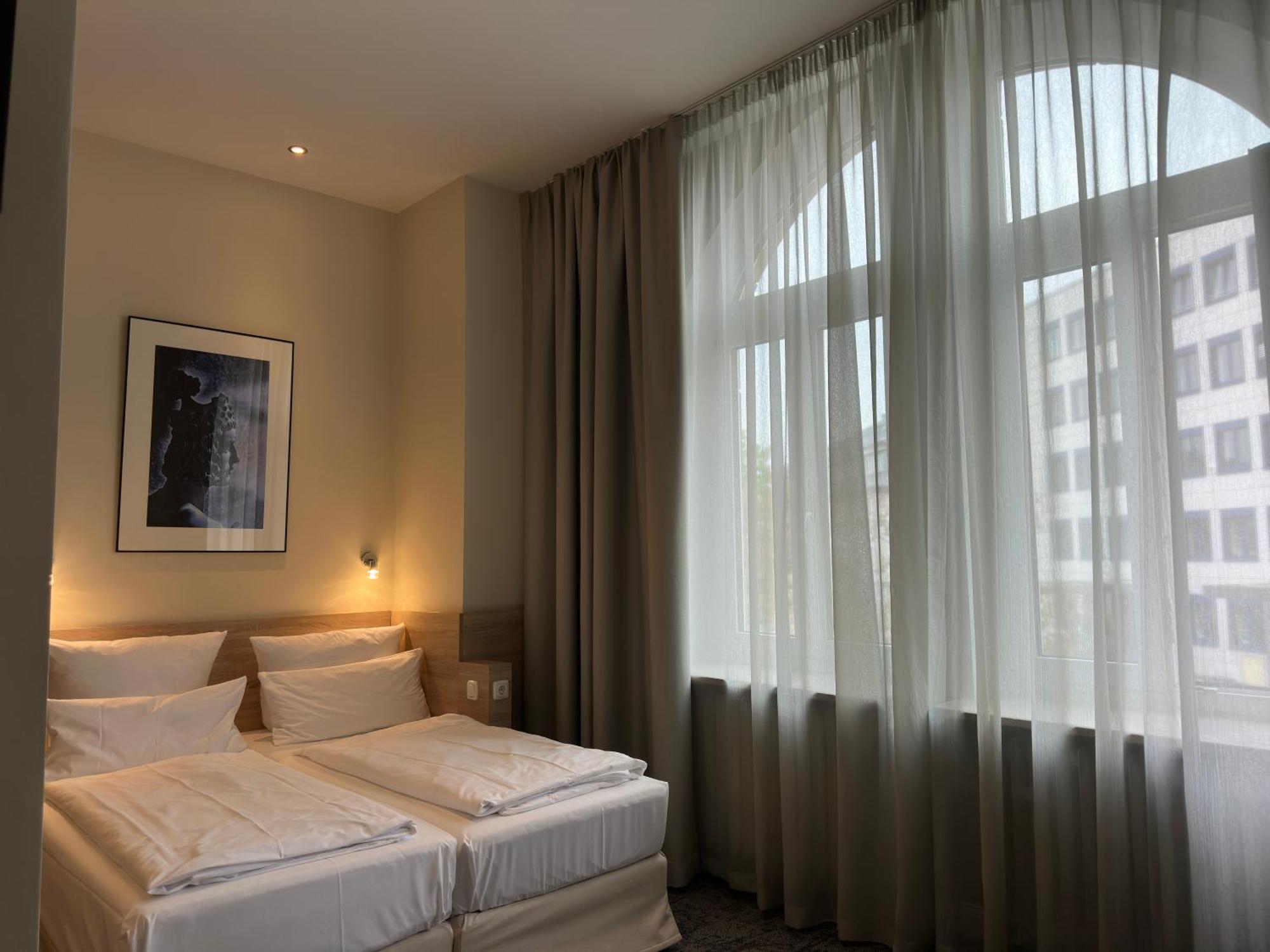 Hotel Central Hotel 3*